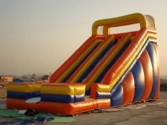 Slide inflável típico