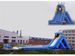 Slide inflável do dragão
