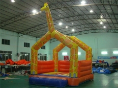 Bouncer inflável de girafa