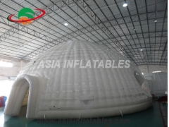 barraca inflável da abóbada com túnel