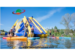 Brinquedos aquáticos infláveis flutuantes