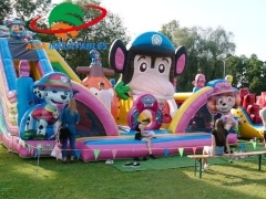 Parque infantil inflável divertido e saltitante da Patrulha Canina à venda fabricantes